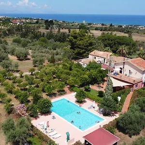 Il Sole E La Margherita Campofelice Di Roccella